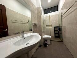 Leith Road (D19), Terrace #557811961